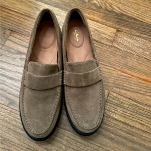 New Clarks Loafers - Brown Size 7